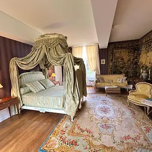 Chateau De Cadouzan Bed & Breakfast