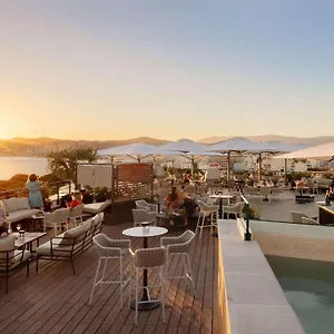 https://le-grand-pavois-juan-les-pins.fr-provencehotel.com