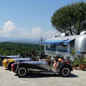 Couette-café Belrepayre Airstream Glamping Manses